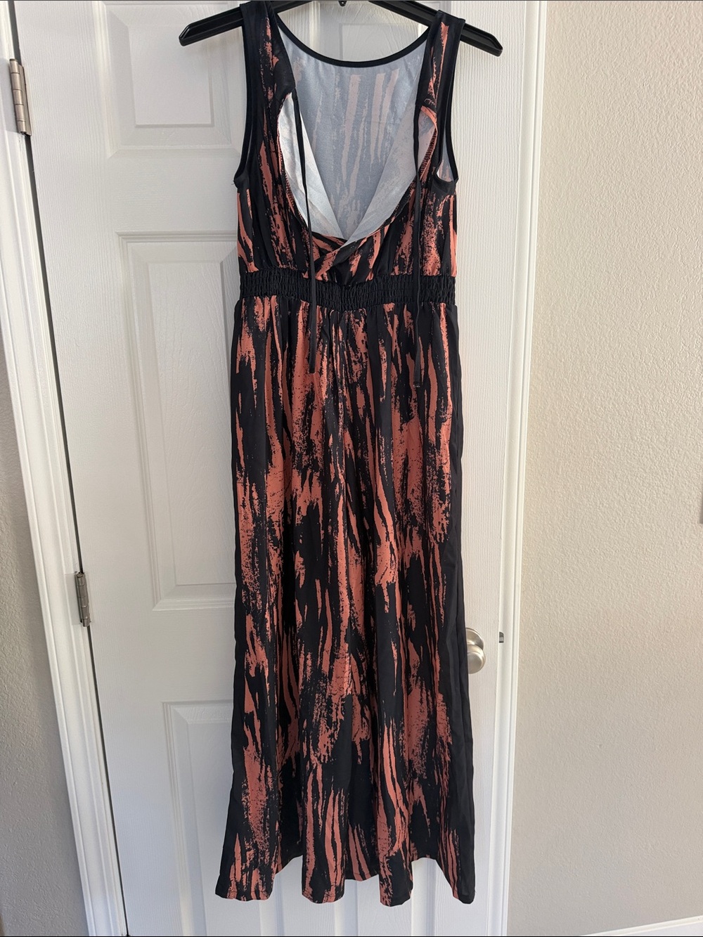 Sleeveless V-Neck  jumpsuit in Black and Ru